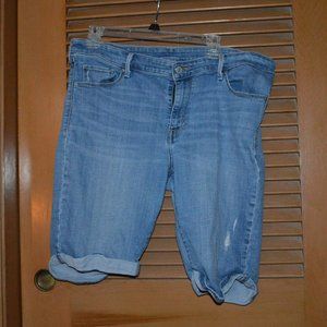 Levi Strauss Ripped Jean Shorts Size 15